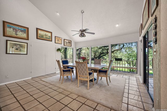 29323 No Le Hace, Fair Oaks Ranch, TX 78015