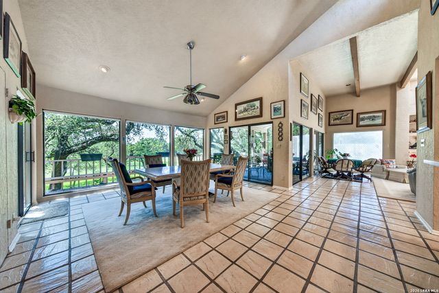 29323 No Le Hace, Fair Oaks Ranch, TX 78015