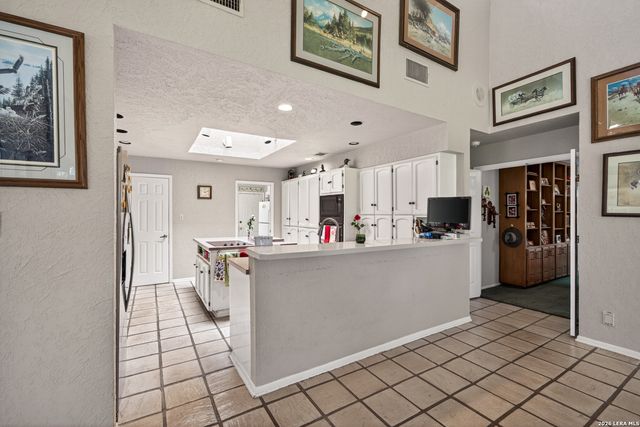 29323 No Le Hace, Fair Oaks Ranch, TX 78015