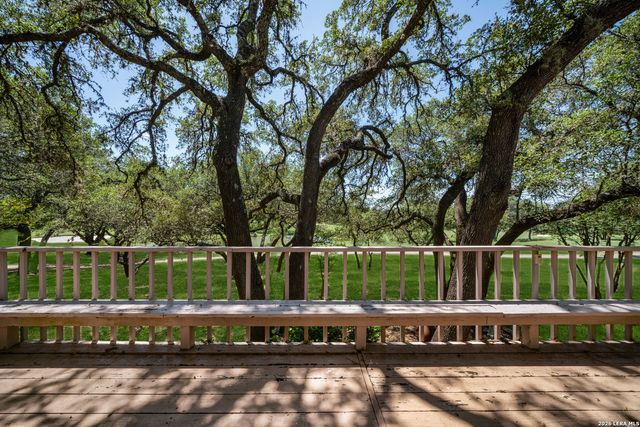 29323 No Le Hace, Fair Oaks Ranch, TX 78015