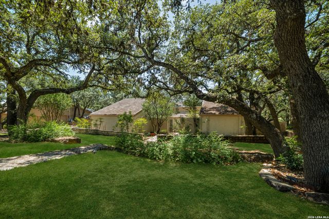 29323 No Le Hace, Fair Oaks Ranch, TX 78015