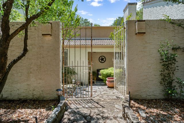 29323 No Le Hace, Fair Oaks Ranch, TX 78015