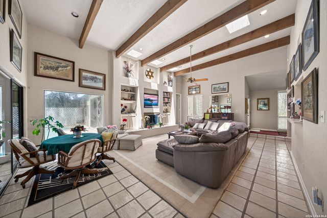 29323 No Le Hace, Fair Oaks Ranch, TX 78015