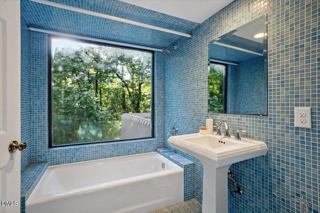 195 Marilyn Lane, Chapel Hill, NC 27514