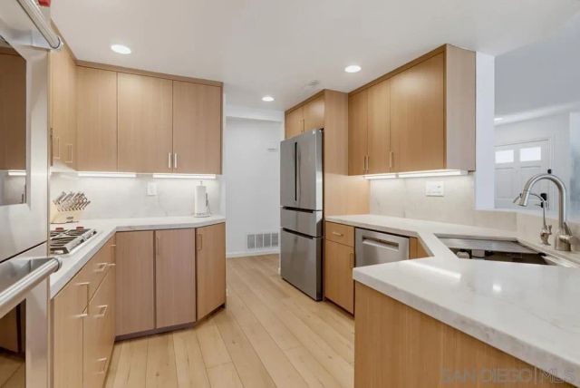4966 Corte Playa Palmera, San Diego, CA 92124