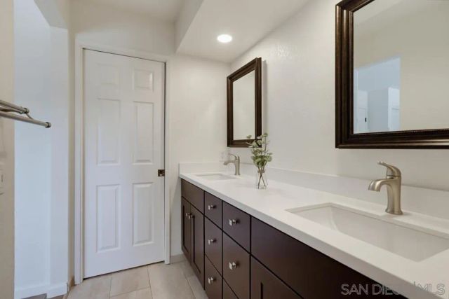 4966 Corte Playa Palmera, San Diego, CA 92124