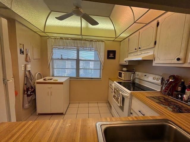 2649 NW 48th Terrace 433, Lauderdale Lakes, FL 33313