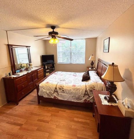 2649 NW 48th Terrace 433, Lauderdale Lakes, FL 33313