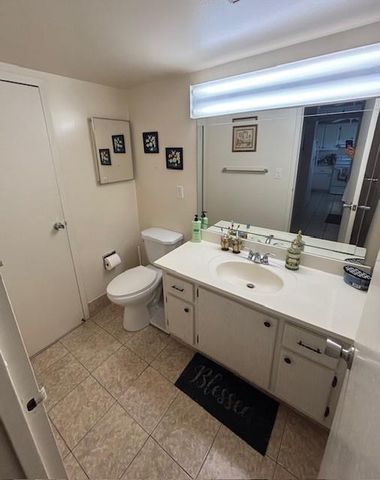 2649 NW 48th Terrace 433, Lauderdale Lakes, FL 33313