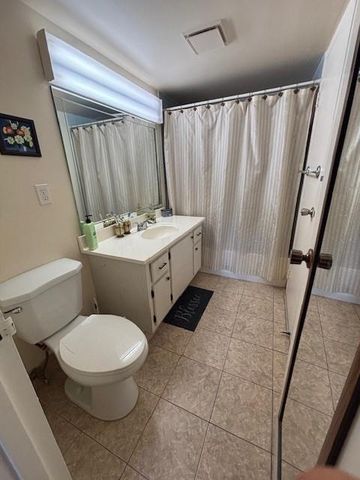 2649 NW 48th Terrace 433, Lauderdale Lakes, FL 33313