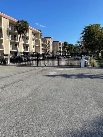 2649 NW 48th Terrace 433, Lauderdale Lakes, FL 33313