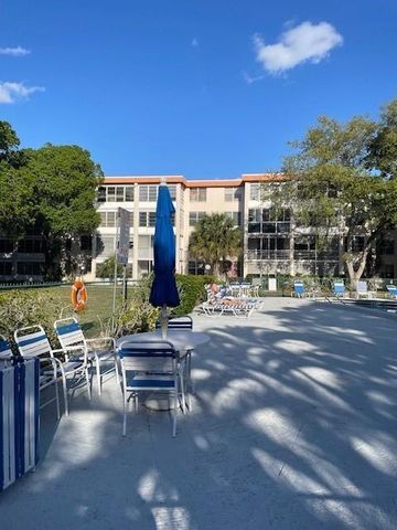 2649 NW 48th Terrace 433, Lauderdale Lakes, FL 33313