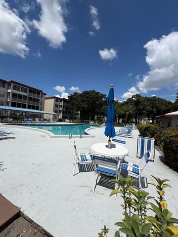 2649 NW 48th Terrace 433, Lauderdale Lakes, FL 33313