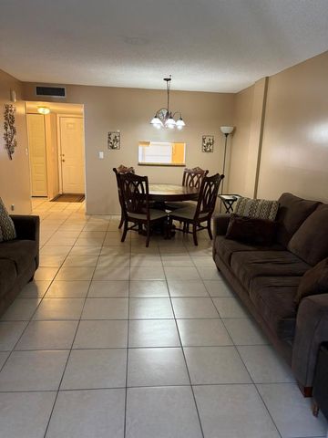 2649 NW 48th Terrace 433, Lauderdale Lakes, FL 33313