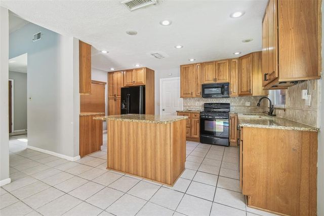 15908 COUNTRY PLACE, Tampa, FL 33624