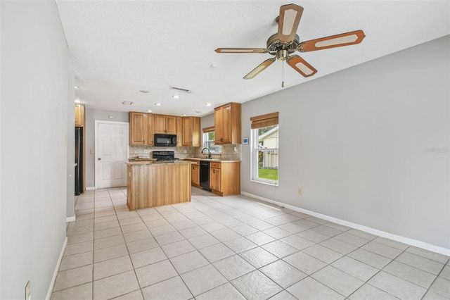 15908 COUNTRY PLACE, Tampa, FL 33624