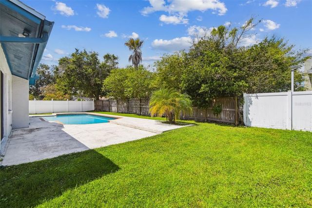 15908 COUNTRY PLACE, Tampa, FL 33624