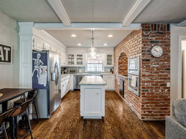 1708 Olde Towne Road, Edmond, OK 73034