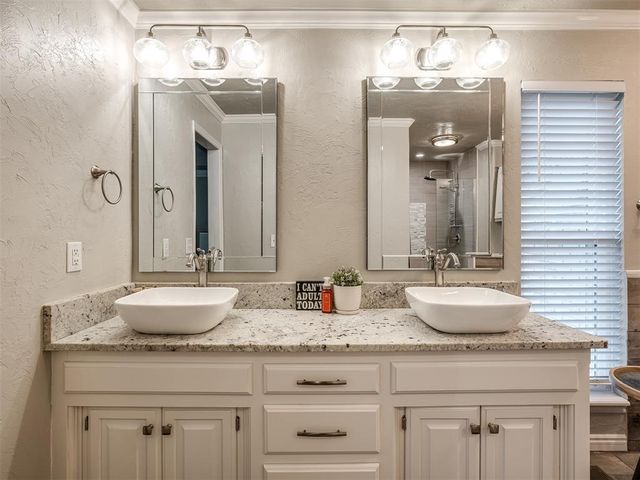 1708 Olde Towne Road, Edmond, OK 73034