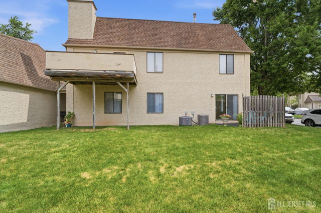 93 Gate House Lane, Edison, NJ 08820