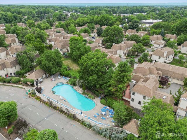 93 Gate House Lane, Edison, NJ 08820