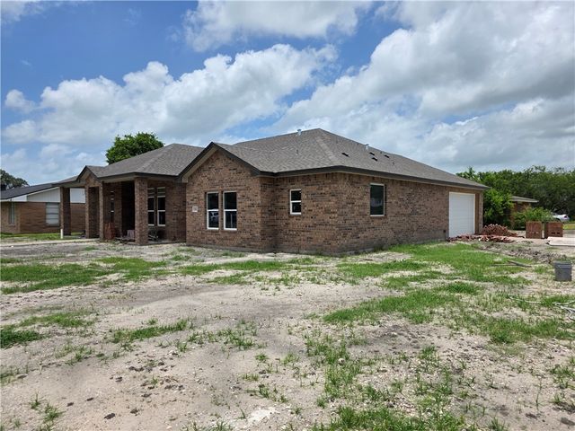 13602 River Forest Dr, Corpus Christi, TX 78410