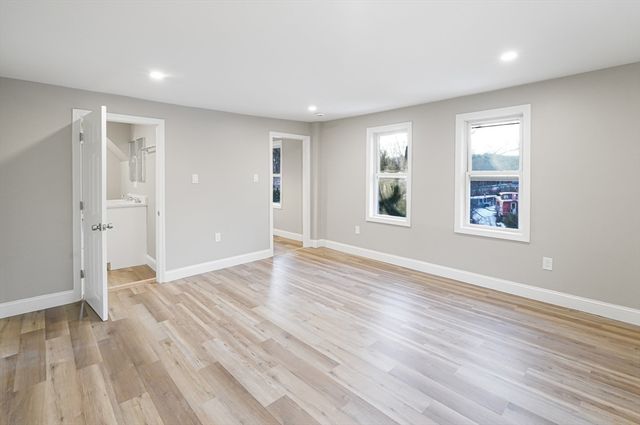 98 Southville Rd 1, Southborough, MA 01772