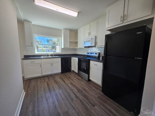 517 Chaseville St, Pensacola, FL 32507