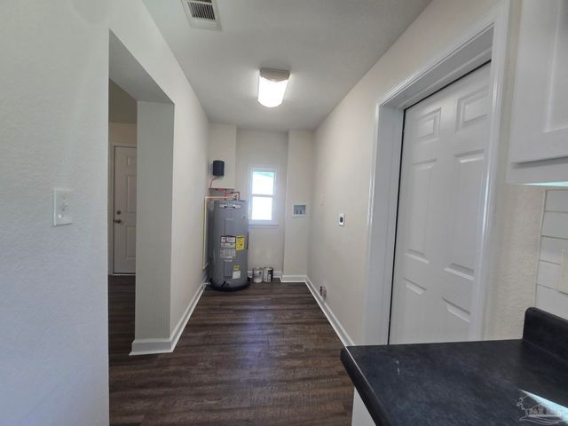 517 Chaseville St, Pensacola, FL 32507