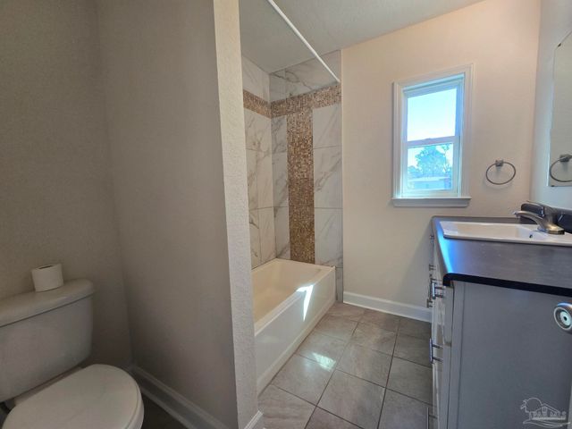 517 Chaseville St, Pensacola, FL 32507