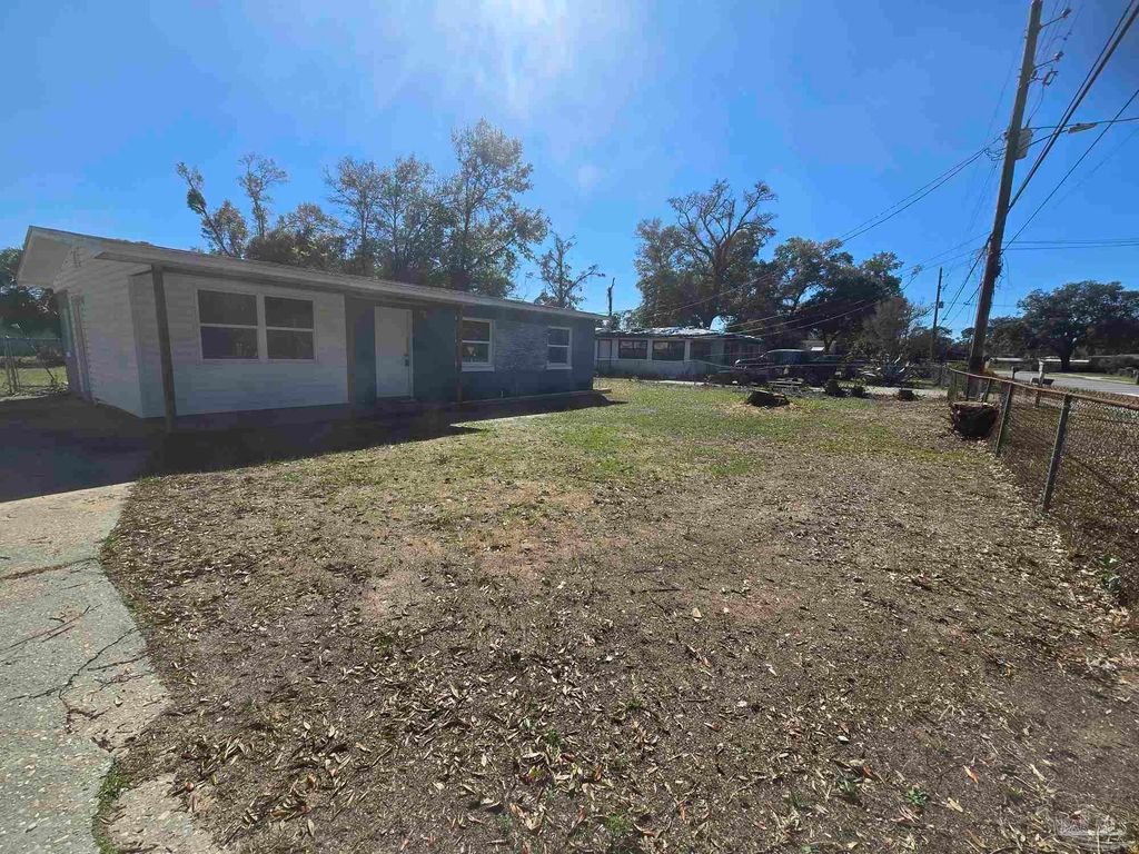 517 Chaseville St, Pensacola, FL 32507