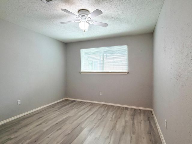 6506 Briar Glade Drive, Houston, TX 77072