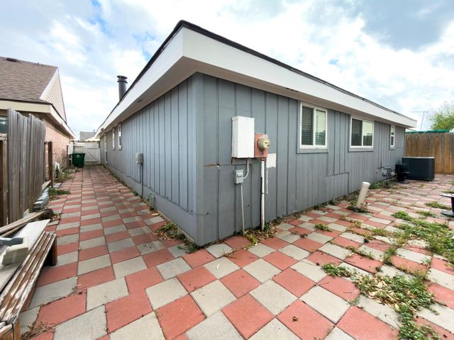 6506 Briar Glade Drive, Houston, TX 77072