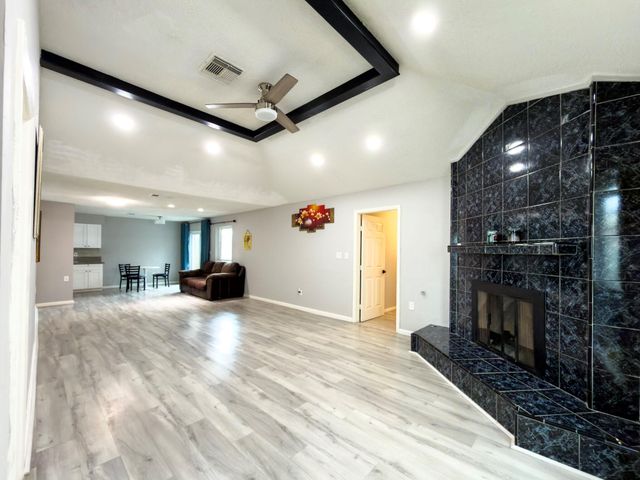 6506 Briar Glade Drive, Houston, TX 77072