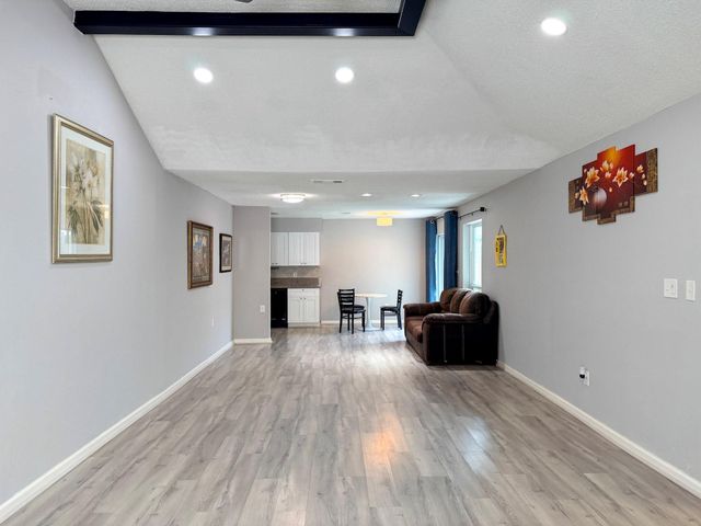 6506 Briar Glade Drive, Houston, TX 77072