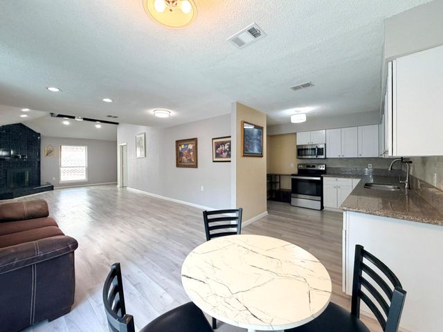 6506 Briar Glade Drive, Houston, TX 77072