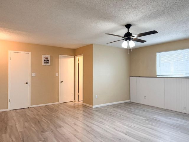 6506 Briar Glade Drive, Houston, TX 77072