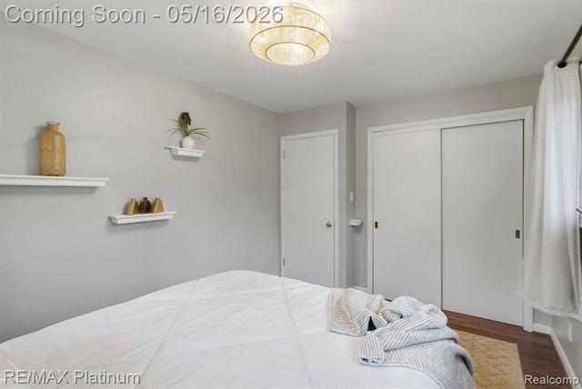 1546 S Milford Road, Milford, MI 48381