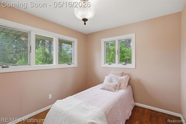 1546 S Milford Road, Milford, MI 48381