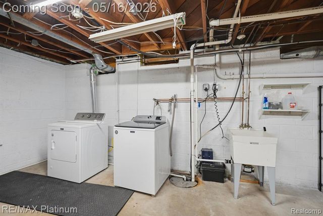 1546 S Milford Road, Milford, MI 48381