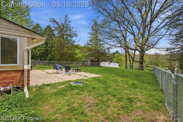1546 S Milford Road, Milford, MI 48381