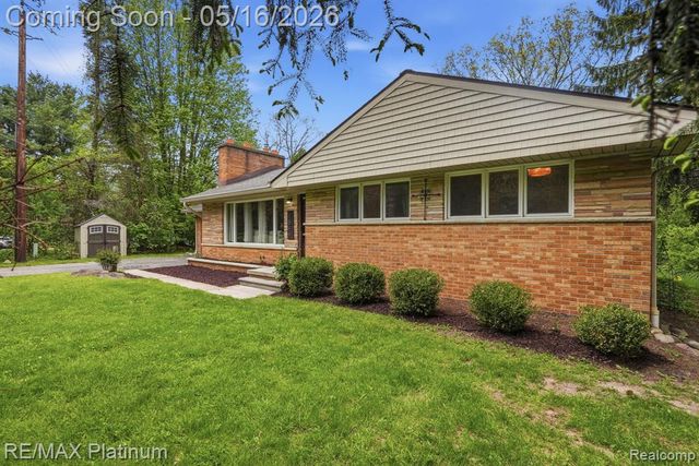1546 S Milford Road, Milford, MI 48381