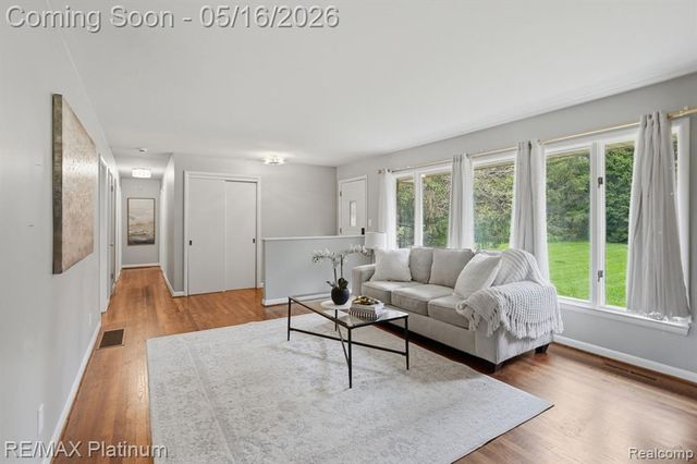 1546 S Milford Road, Milford, MI 48381