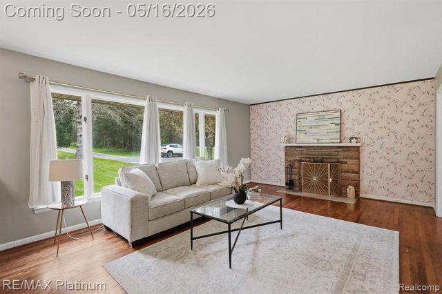 1546 S Milford Road, Milford, MI 48381