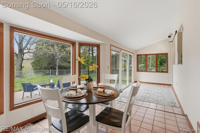 1546 S Milford Road, Milford, MI 48381