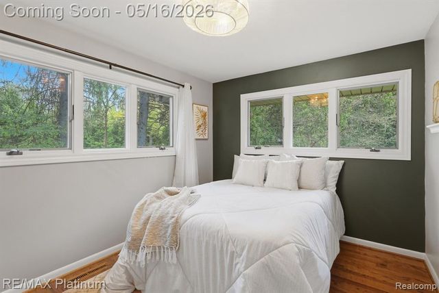 1546 S Milford Road, Milford, MI 48381