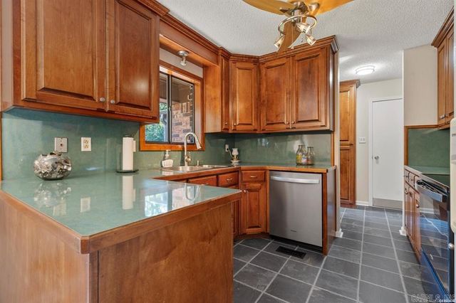 235 Arlington Drive, Hot Springs, AR 71913