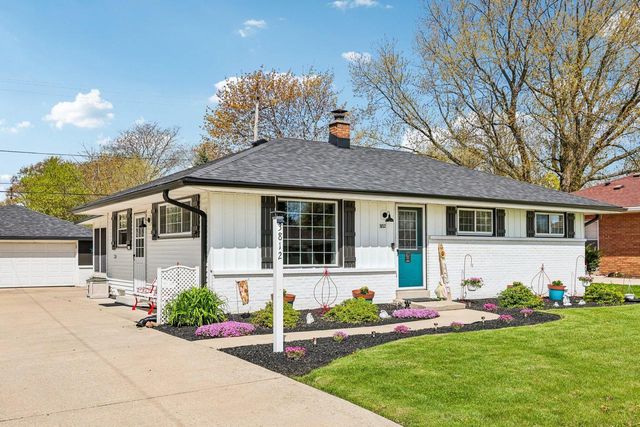 3812 5th AVENUE, South Milwaukee, WI 53172
