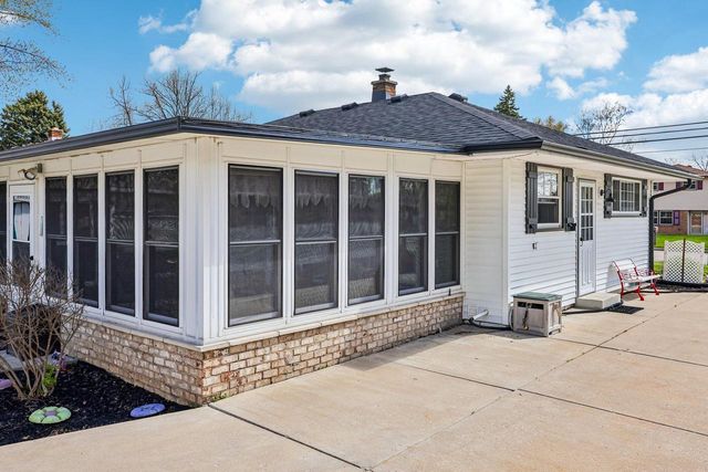 3812 5th AVENUE, South Milwaukee, WI 53172
