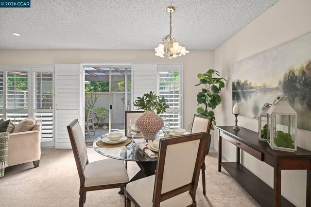 2217 Pine Knoll Dr 3, Walnut Creek, CA 94595